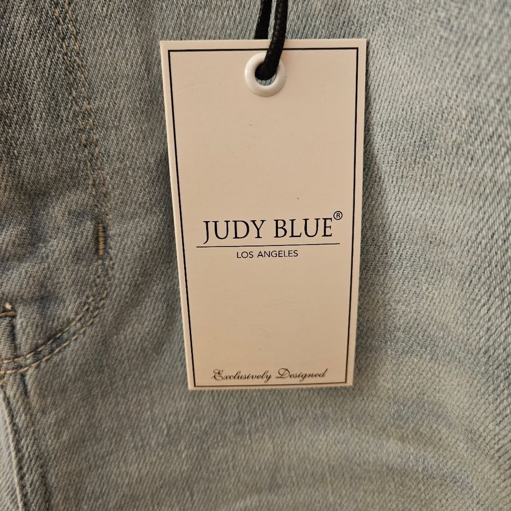 Judy Blue High-Rise Distressed Shorts - Picture 6 of 6